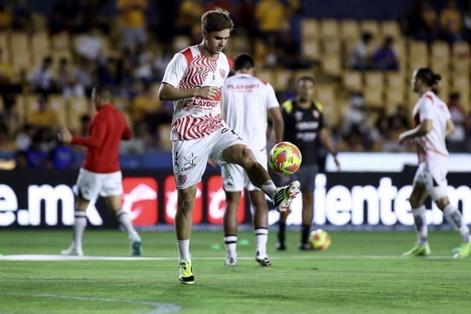 El calentamiento de los jugadores de los Rayos.