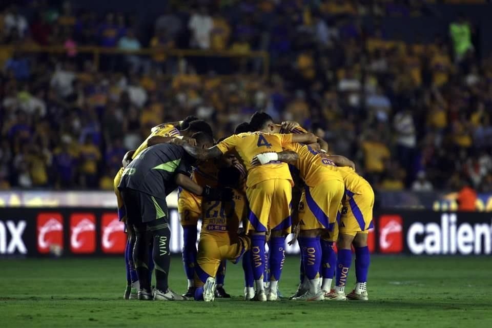 Tigres en su última arenga.