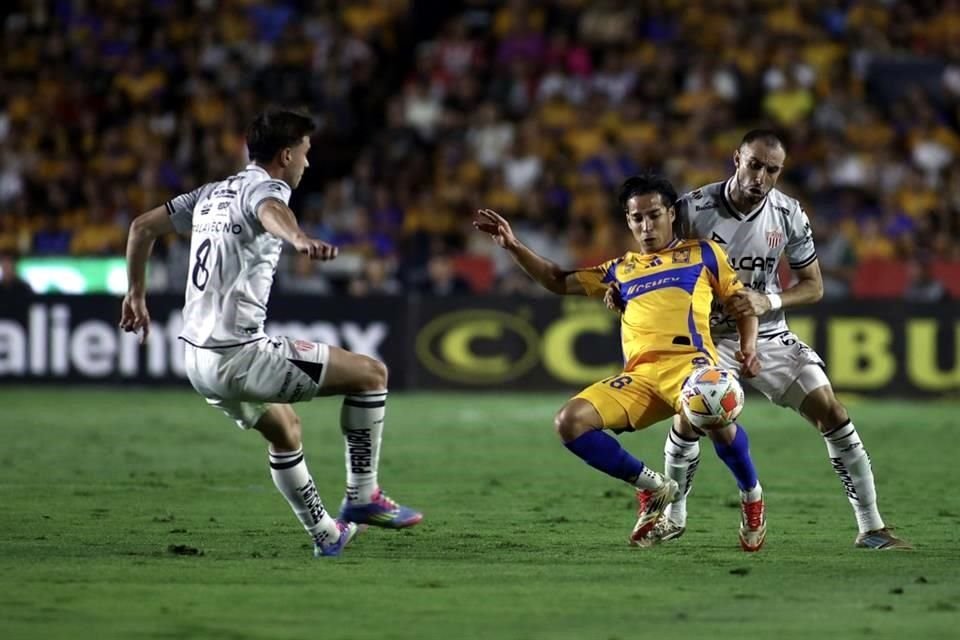 Minutos de poco daño, así fue la primera parte.