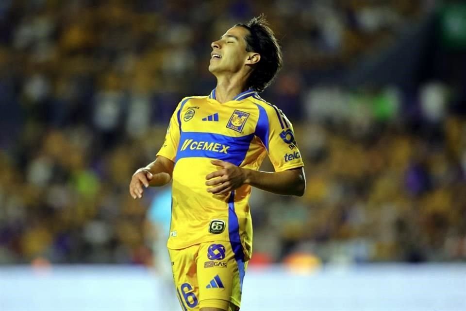 Diego Lainez generó la asistencia para el gol de Juan Brunetta.