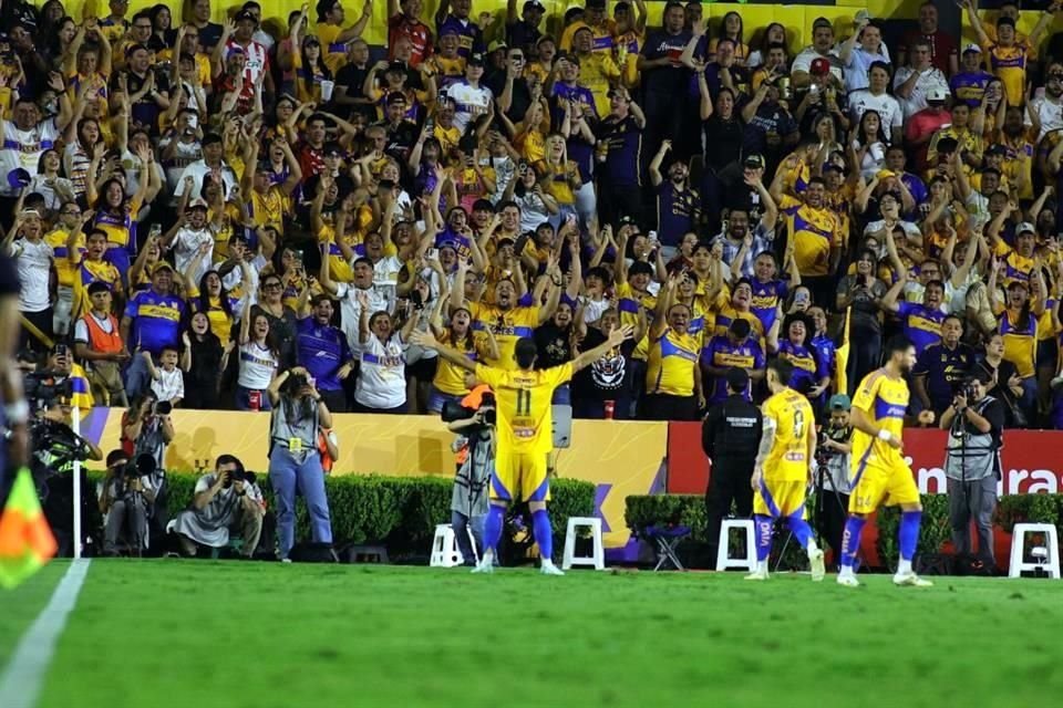 Así celebró el uruguayo el primer tanto del encuentro.