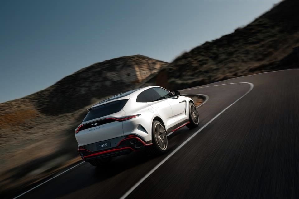 It has a 9-speed automatic transmission.