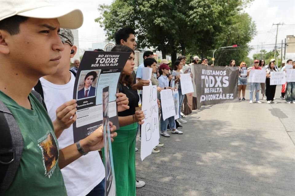 El estudiante de la UdeG, Aldo González, es uno de los tantos jóvenes universitarios desaparecidos en Jalisco.