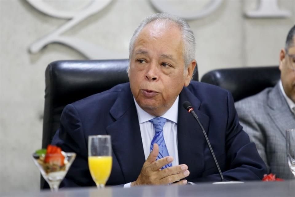 Ante la sobreproducción de agave y los consecuentes bajos precios, el CRT puso en marcha un ambicioso programa de reconversión agrícola.