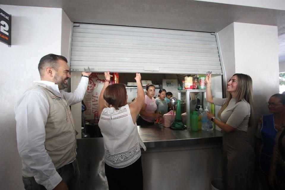 Con una inversión de 15 mdp el Ayuntamiento de Tlajomulco renovó el mercado municipal Eugenio Zúñiga, que fue inaugurado por el Alcalde.