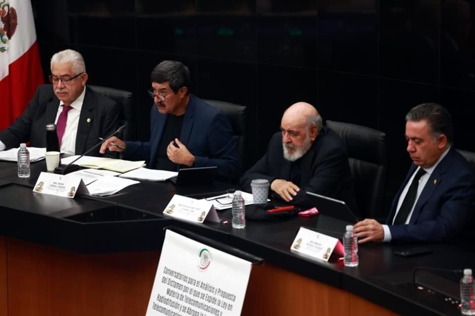 El Senado celebra el segundo conversatorio sobre la Ley de Telecomunicaciones de la Presidenta Sheinbaum.