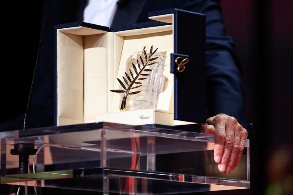 Así luce la Palma de Oro honorífica.