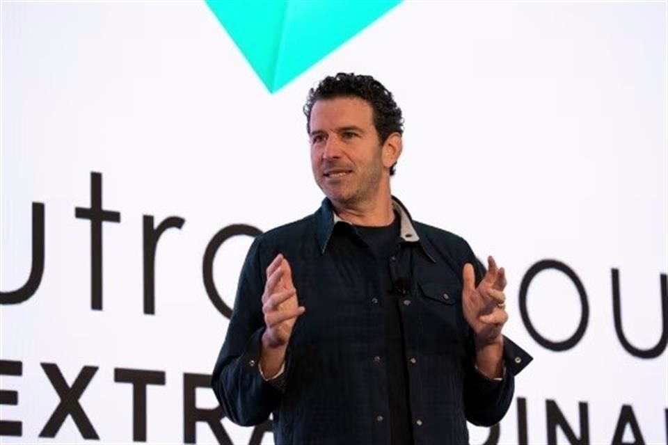 Mark Barrocas, CEO de SharkNinja, dijo que la empresa todavía está buscando un lugar para construir una planta en EU.