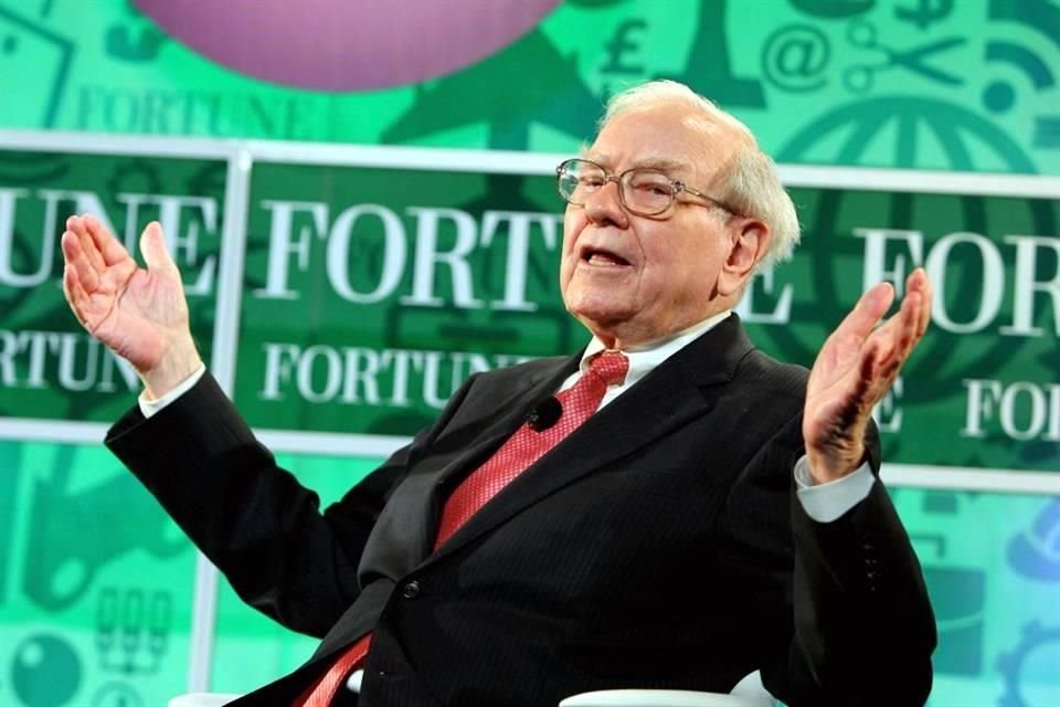 El inversionista de 94 años recientemente anunció su intención de renunciar como presidente ejecutivo de Berkshire Hathaway.