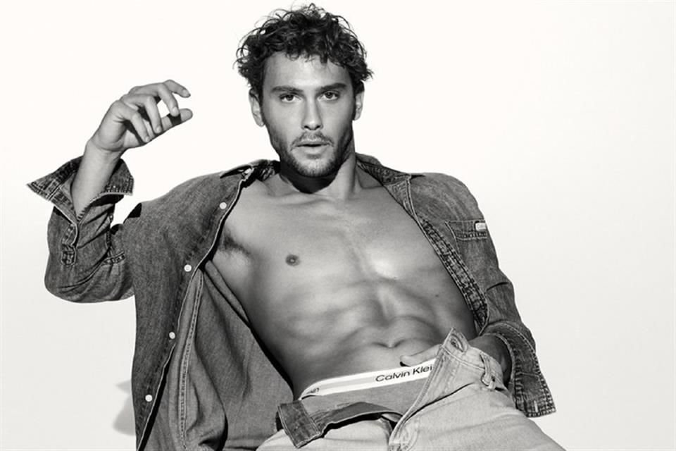 El actor estadounidense, Cooper Koch, ha sido elegido como el nuevo rostro de Calvin Klein para nueva campaña.