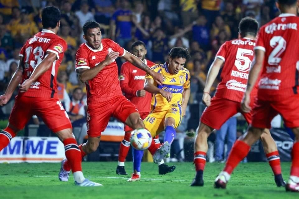 Observa más de las acciones del empate 1-1 de Tigres ante Toluca en la ida de las Semifinales.