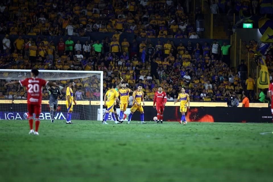 Más del empate 1-1 entre Tigres y Toluca.
