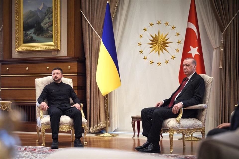 Reunión de Zelensky con el presidente turco Erdogan en Ankara, Turquía.