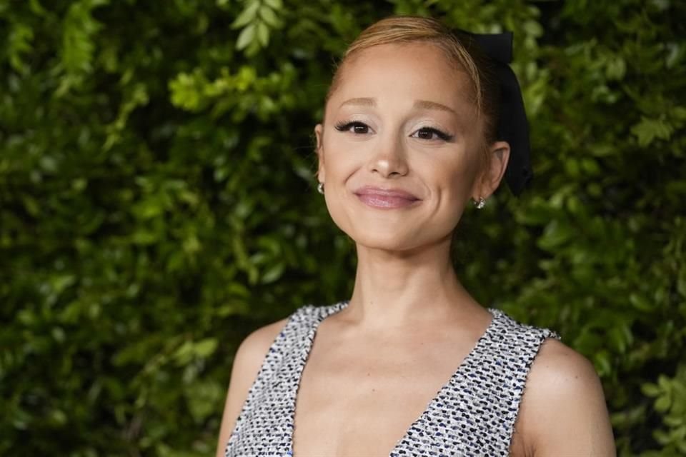 Las nominaciones de Ariana, que se revelaron este jueves, incluyen artista femenina favorita y actriz de cine favorita, por su papel en la película 'Wicked'.