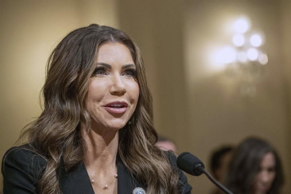 La Secretaria de Seguridad Nacional, Kristi Noem, testifica durante una audiencia en el Congreso, en el Capitolio, Washington, el 14 de mayo de 2025.