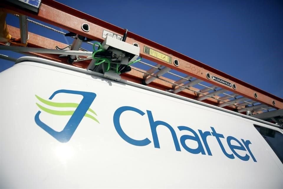 La empresa combinada cambiará su nombre a Cox Communications dentro de un año después del cierre del acuerdo.