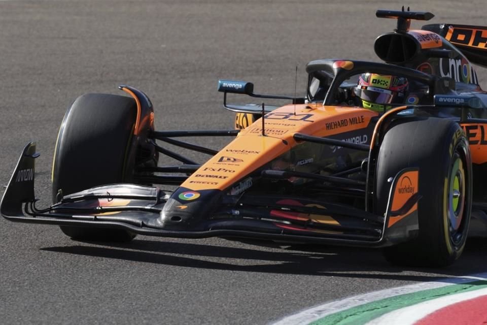 Oscar Piastri registró el mejor tiempo en la segunda práctica libre para el GP de Emilia-Romaña, seguido por su coequipero Lando Norris.