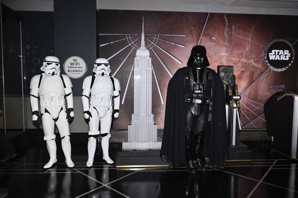 Darth Vader no sería tan siniestro sin la legendaria actuación de James Earl Jones, quien prestó su voz en las películas de Star Wars.