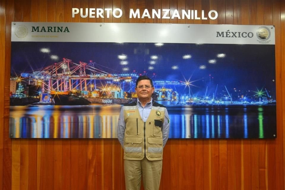 Admiral Guillermo Mejía George, new head of the Manzanillo National Port System Administration.