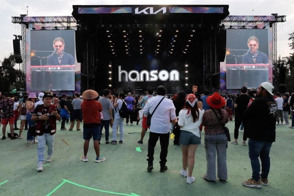 El festival Emblema abrió sus puertas para el primero de dos días de jornada musical.