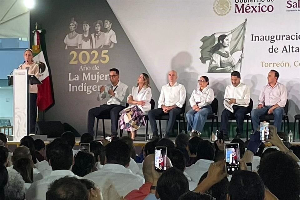 La Presidenta Claudia Sheinbaum inauguró en Torreón el hospital de Alta Especialidad del ISSSTE.