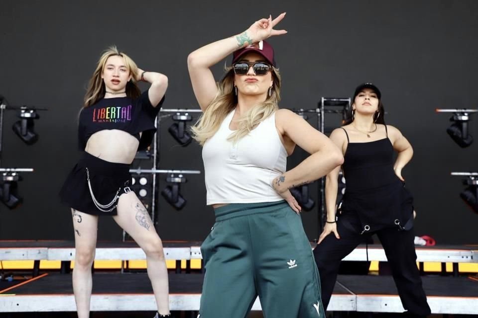 María José, ensayó previo a su presentación en el Festival Emblema 2025, en el Autódromo Hermanos Rodríguez.