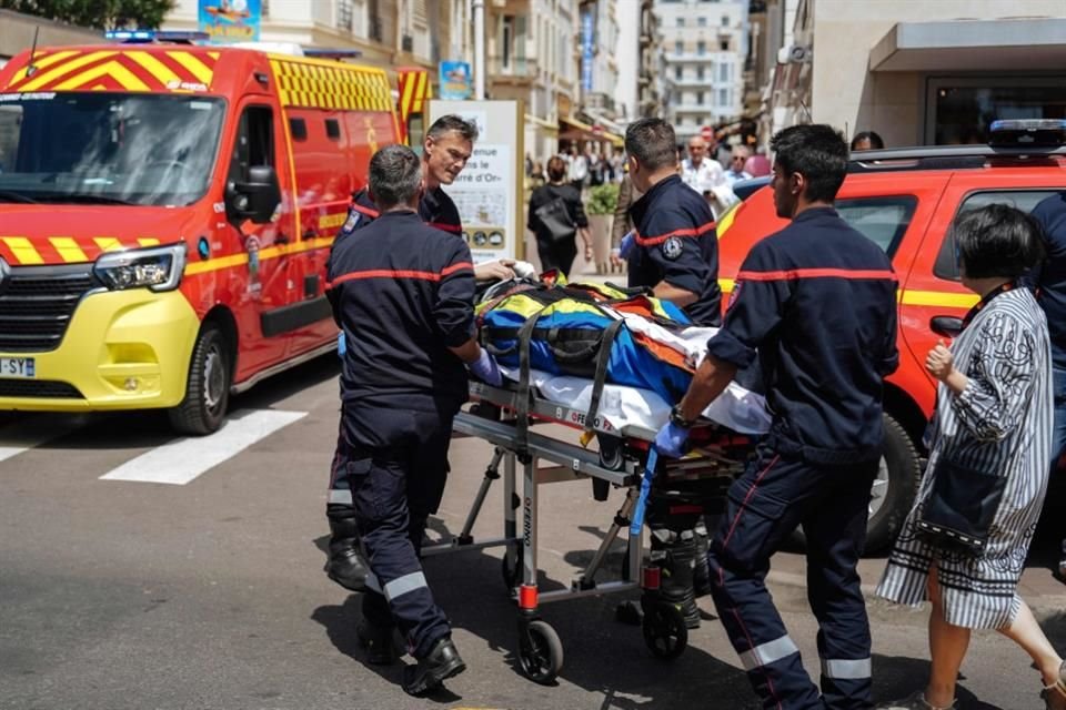 El hombre, no identificado, se encuentra 'herido de gravedad', según el reporte de los bomberos, que no dieron ningún detalle sobre su pronóstico vital.