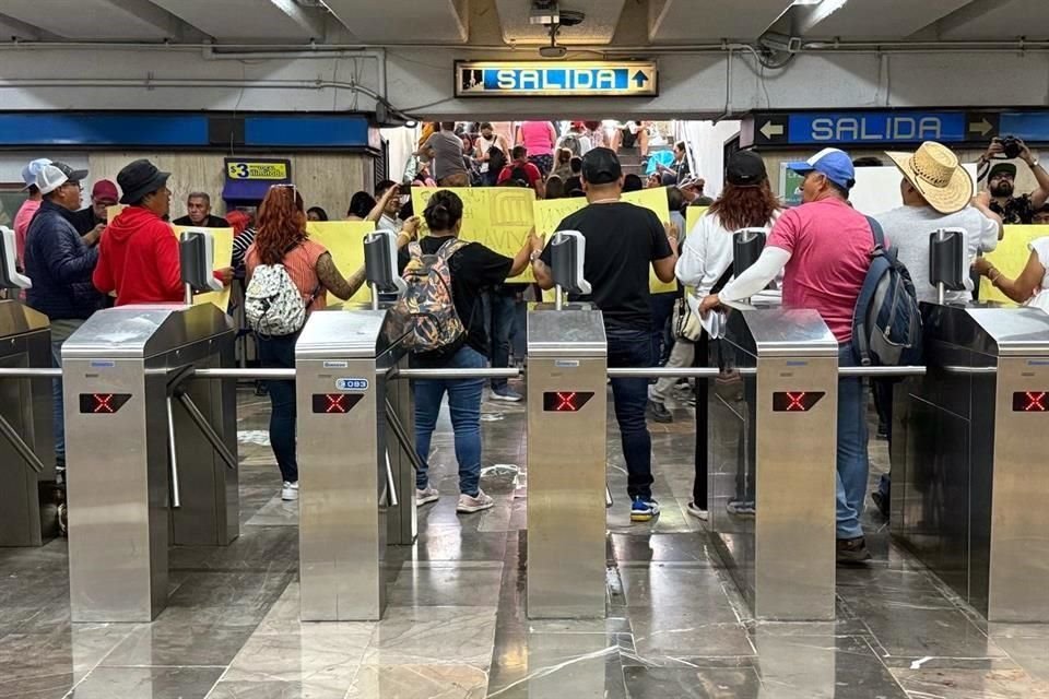 'Mejor que hagan esto a que cierren las calles', dijo un usuario.