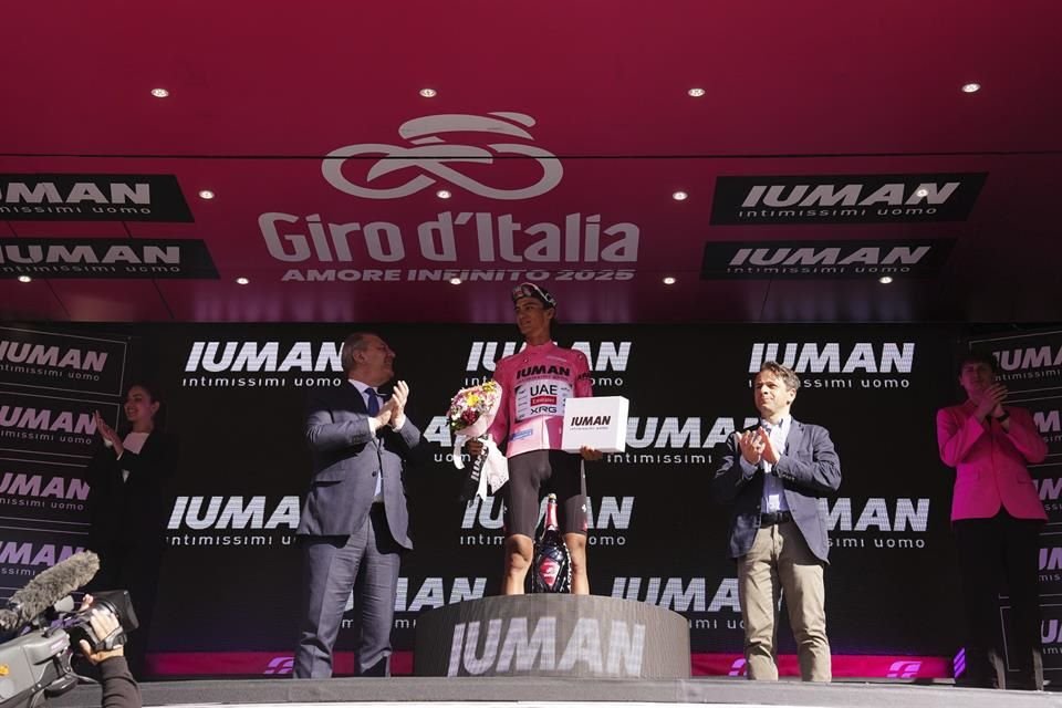 Isaac del Toro a sus 21 años disputó su primer Giro.