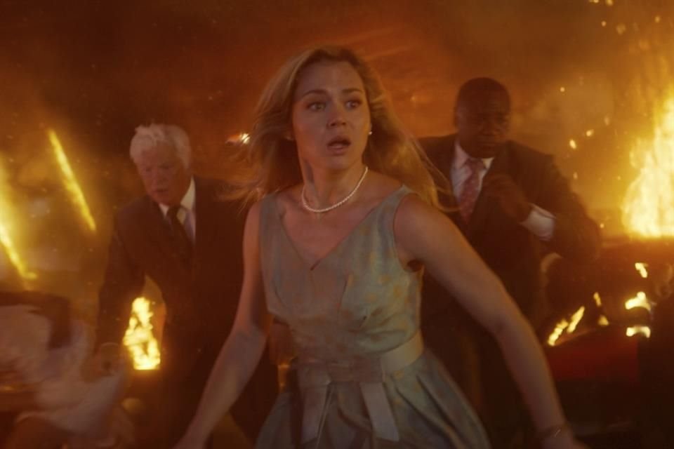 'Lazos de Sangre' atrajo a grandes multitudes a los cines este fin de semana y encabezó fácilmente las listas de taquilla en Estados Unidos con 51 millones de dólares en ventas de boletos.