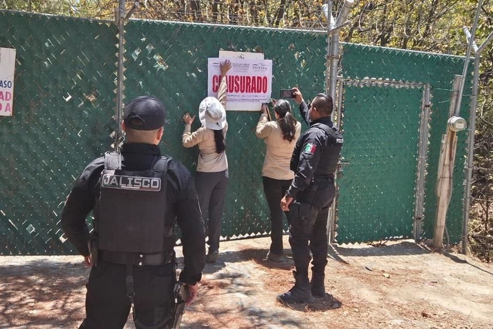 Clausuran por irregularidades.