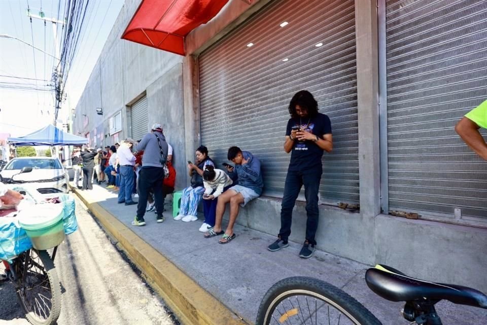 Pese a que hubo aficionados formados en el Nemesio Diez, la venta sólo es en línea.