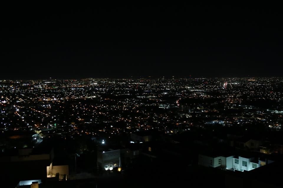 Habitantes de Zapopan aquejan apagones de la Comisión Federal de Electricidad (CFE) en algunas colonias.