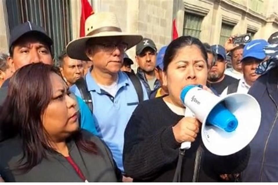 La representación de la CNTE que impidió la conferencia mañanera emplazó a una reunión con la Presidenta Sheinbaum el próximo viernes.