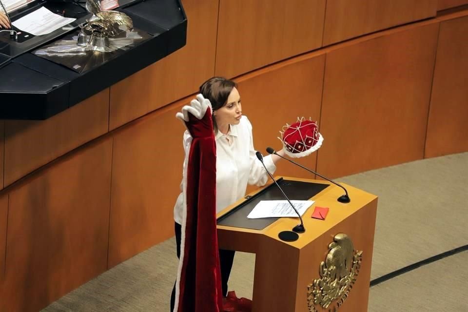 La panista hizo alusión a la disculpa pública que ofreció un abogado a Noroña por agredirlo el año pasado en el AICM.