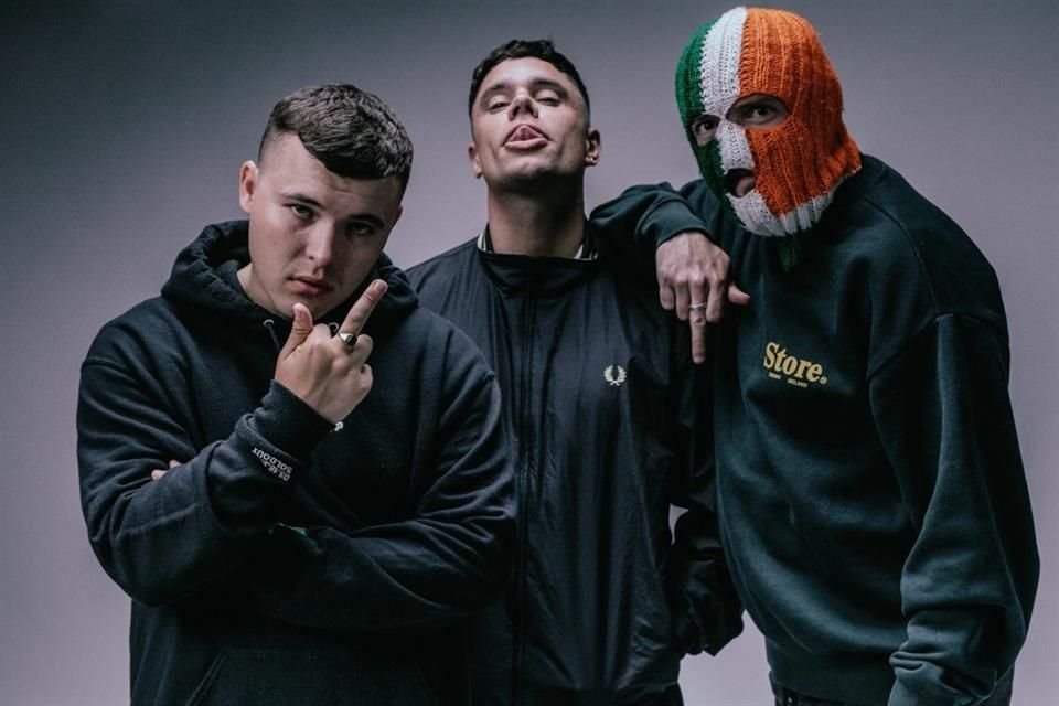 Liam Óg Ó hAnnaidh, integrante del grupo irlandés de hip-hop Kneecap, fue acusado formalmente de terrorismo tras polémica en concierto.