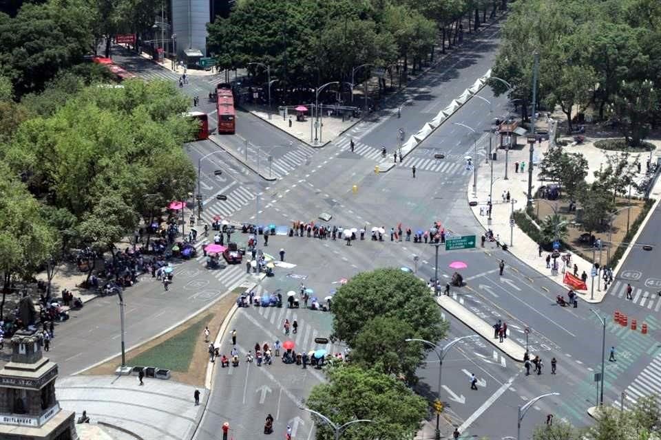 Policías de la CDMX reportaron un caos vial en las calles aledañas de la zona.<br>