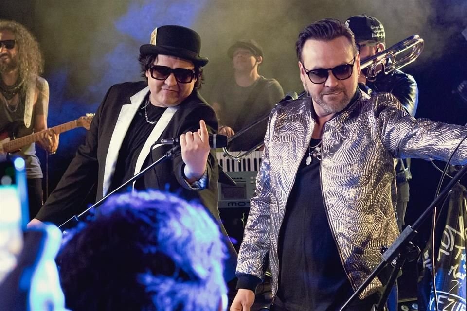 Tren a Marte hizo el concepto Charles-Pop (fusión del charleston y el pop) y estuvo nominado al Latin Grammy en 2013.