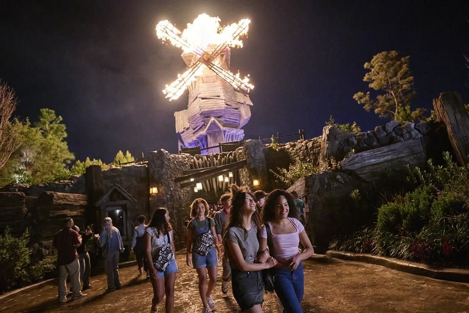 Frankenstein, Drácula y el Hombre Lobo son algunos de los personajes que se encuentran en el parque Dark Universe, de Universal, en Orlando.