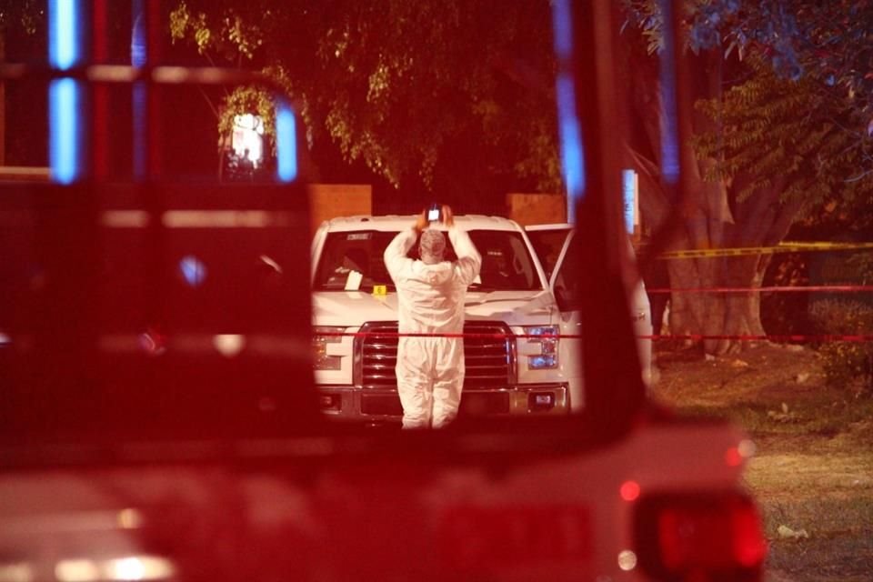 Cuando acudieron a la venta de un vehículo a la Colonia El Garabato, a orillas de Prolongación Mariano Otero, en Zapopan, dos hombres fueron asesinados a balazos.