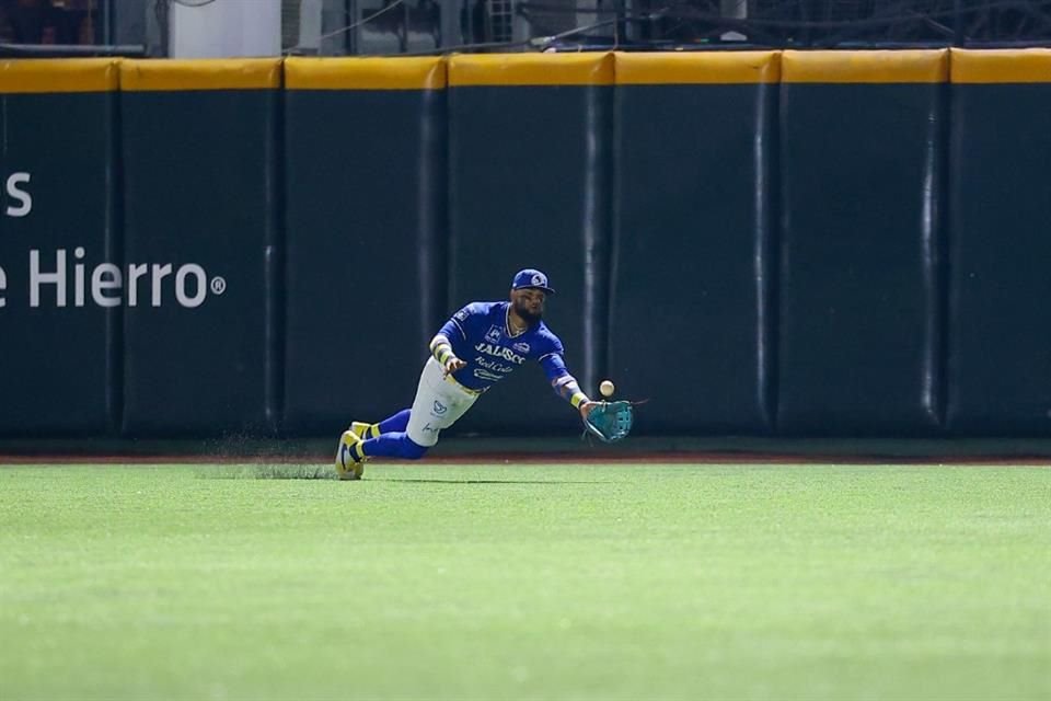 Charros de Jalisco cayó 16-7 en el segundo juego y perdieron la serie ante Sultanes de Monterrey en el Estadio Panamericano.