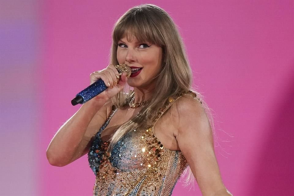 Justin Baldoni retiró la citación a Taylor Swift en su disputa legal con Blake Lively, tras críticas por acoso y uso indebido de su nombre.