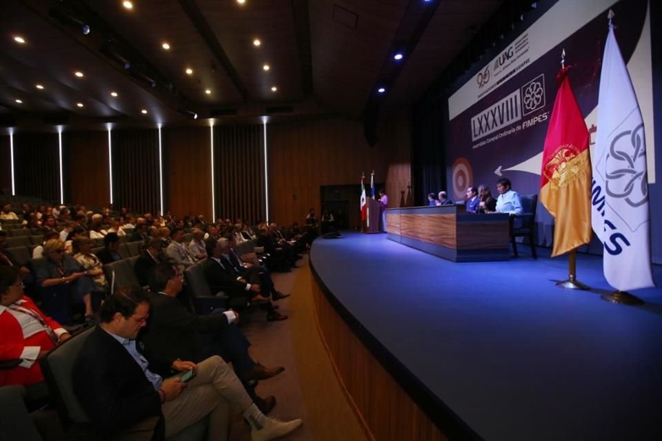 entre los principales temas a tratar está la adaptación de la educación superior a nuevos modelos de aprendizaje.