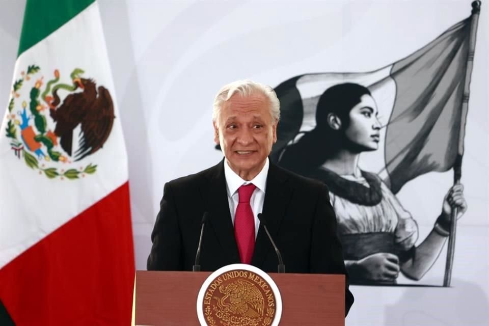 El director de Pemex, Víctor Rodríguez, durante la pasada ceremonia del 87 Aniversario de la Expropiación Petrolera.