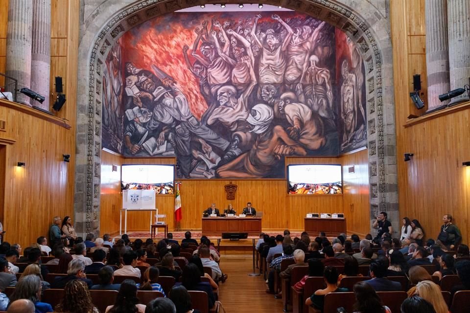 La votación para elegir al nuevo Contralor, se hizo en el Paraninfo de la UdeG.