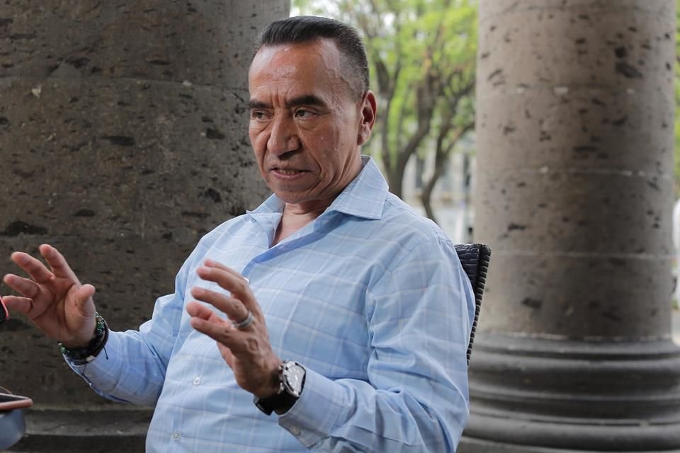 Rufino H León Tovar.