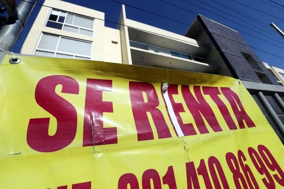 Especialistas comparten recomendaciones para que puedas protegerte, como inquilino, de un aumento excesivo en tu contrato de renta.