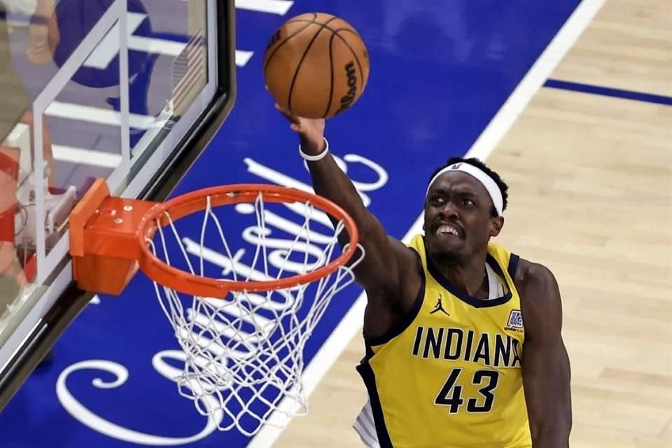 Pascal Siakam salió encendido en la duela neoyorquina y aportó 39 puntos para los Pacers.