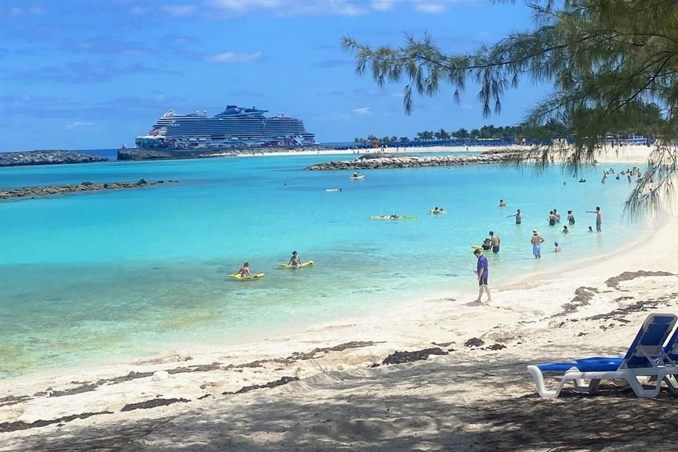 2025, 15 aprile / Durante il suo viaggio battesimale, a Great Stirrup Cay, Bahamas.