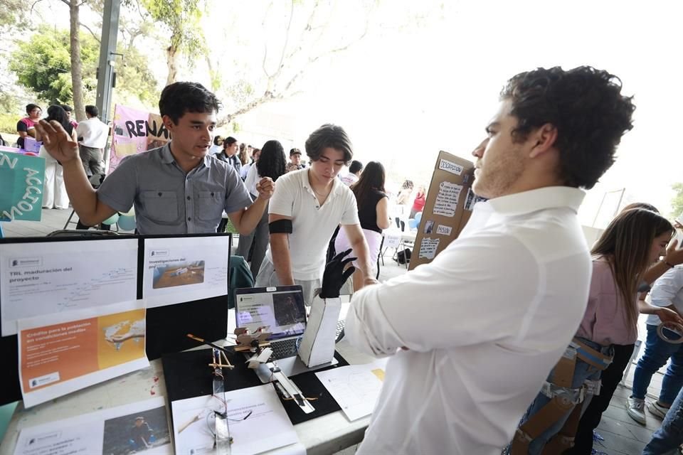 El Programa Neurona lleva seis años como un espacio de vinculación entre los estudiantes de diferentes escuelas públicas y privadas.